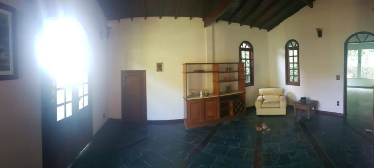 Imagem Casa com 5 Quartos à Venda, 300 m² em Itaipu - Niterói Imagem Casa com 5 Quartos à Venda, 300 m² em Itaipu - Niterói