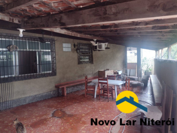 Imagem Casa com 3 Quartos à Venda, 450 m² em Barreto - Niterói Imagem Casa com 3 Quartos à Venda, 450 m² em Barreto - Niterói