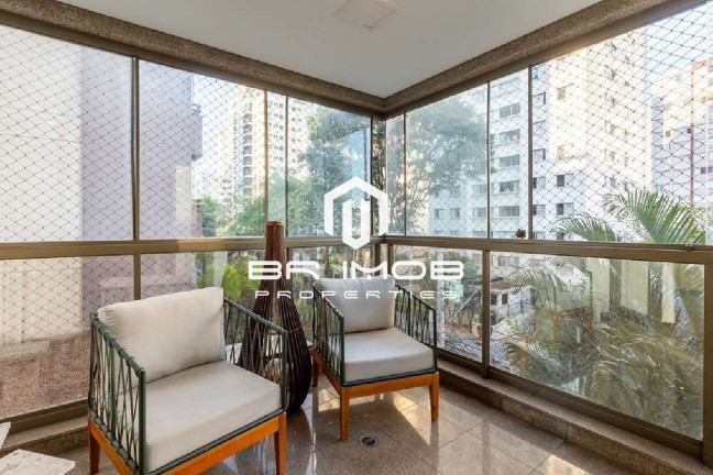 Imóvel com 3 Quartos à Venda, 193 m² em Moema - São Paulo