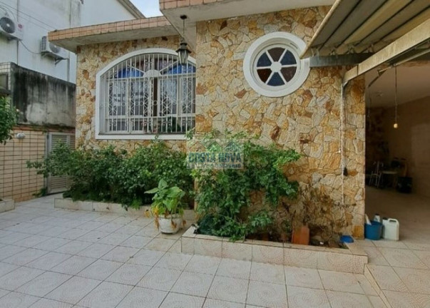 Casa com 3 Quartos à Venda, 105 m² em Embaré - Santos