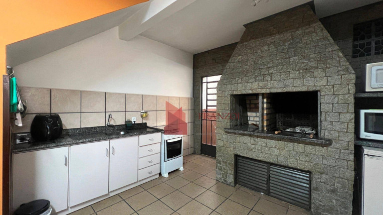 Imagem Sobrado com 3 Quartos à Venda, 450 m² em Vila Operária - Itajaí Imagem Sobrado com 3 Quartos à Venda, 450 m² em Vila Operária - Itajaí
