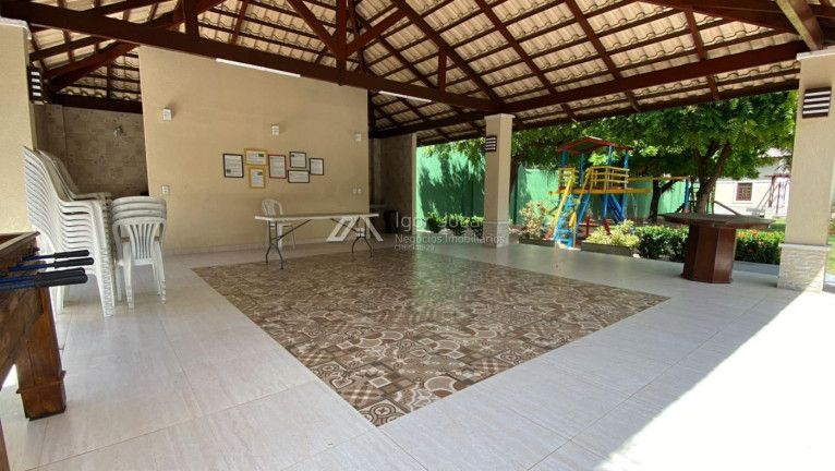 Imagem Casa com 4 Quartos à Venda, 185 m² em Cidade Dos Funcionários - Fortaleza Imagem Casa com 4 Quartos à Venda, 185 m² em Cidade Dos Funcionários - Fortaleza