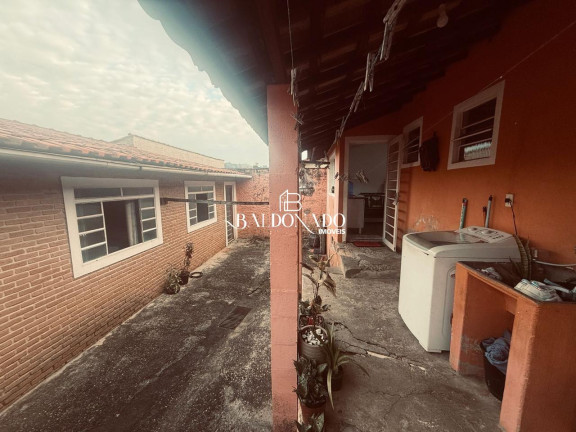 Imagem Casa com 3 Quartos à Venda, 250 m² em Centro - Joanópolis