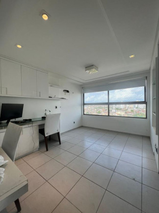 Imagem Imóvel com 3 Quartos à Venda, 193 m² em Casa Forte - Recife Imagem Imóvel com 3 Quartos à Venda, 193 m² em Casa Forte - Recife