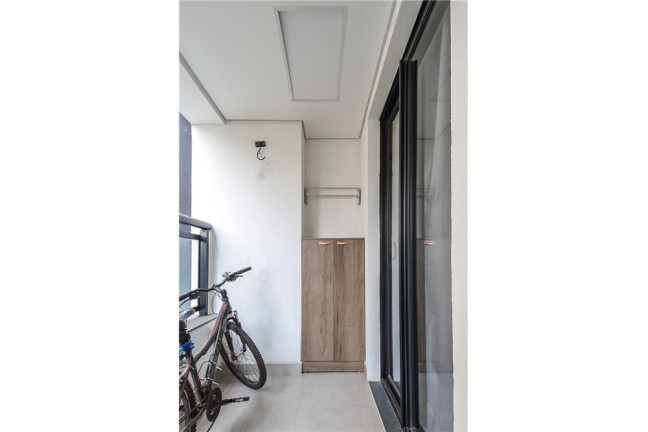 Imagem Imóvel com 1 Quarto à Venda, em Moema - São Paulo Imagem Imóvel com 1 Quarto à Venda, em Moema - São Paulo
