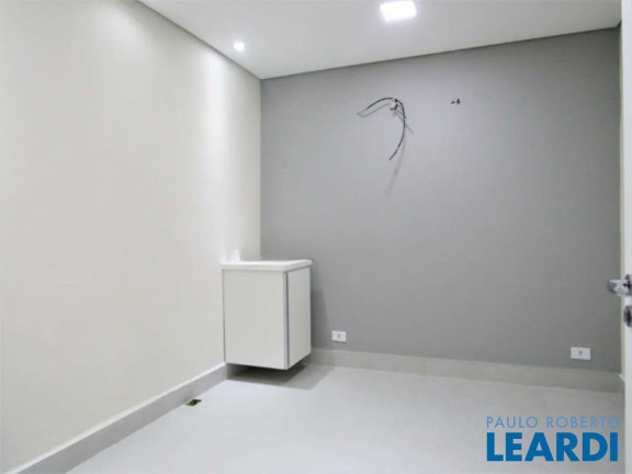 Imagem Sobrado com 9 Quartos à Venda, 250 m² em Centro - Santo André Imagem Sobrado com 9 Quartos à Venda, 250 m² em Centro - Santo André