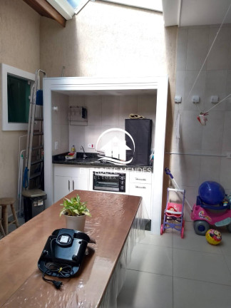 Imagem Casa com 3 Quartos à Venda, 210 m² em Vila Jundiai - Mogi Das Cruzes