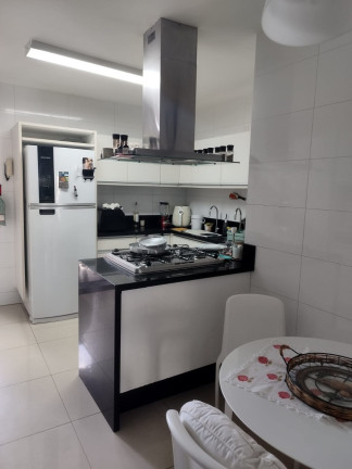 Imagem Casa com 3 Quartos à Venda, em Itaigara - Salvador Imagem Casa com 3 Quartos à Venda, em Itaigara - Salvador
