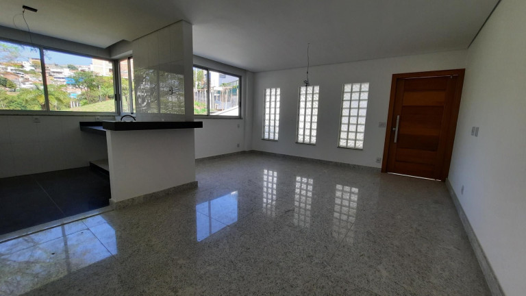 Imagem Casa com 4 Quartos à Venda, 250 m² em Buritis - Belo Horizonte