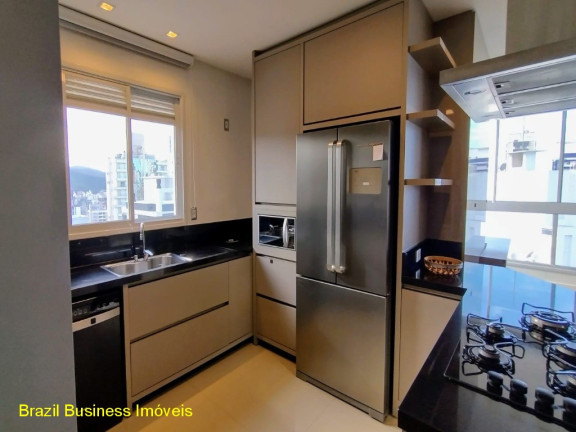 Imagem Imóvel com 3 Quartos à Venda, 128 m² em Centro - Balneário Camboriú Imagem Imóvel com 3 Quartos à Venda, 128 m² em Centro - Balneário Camboriú