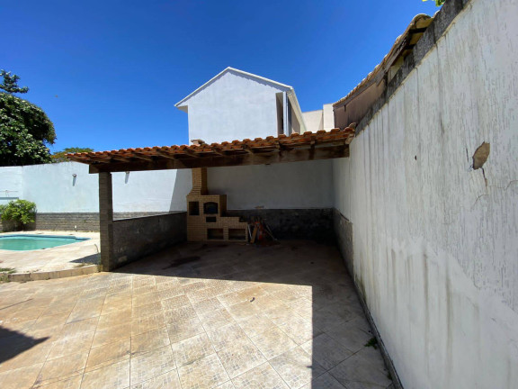 Imagem Casa com 3 Quartos à Venda, 257 m² em Centro - Araruama