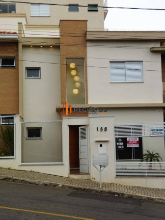 Casa com 3 Quartos à Venda, 141 m² em Parque Primavera - Poços De Caldas