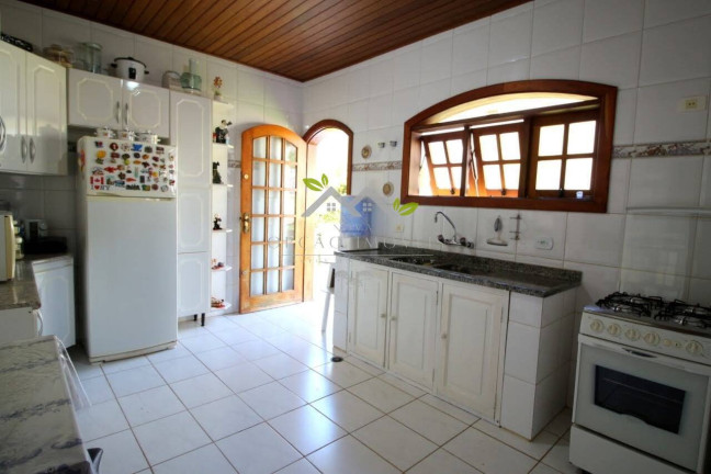 Imagem Casa com 3 Quartos à Venda, 240 m² em Vila Nova Suíça - Campos Do Jordão Imagem Casa com 3 Quartos à Venda, 240 m² em Vila Nova Suíça - Campos Do Jordão