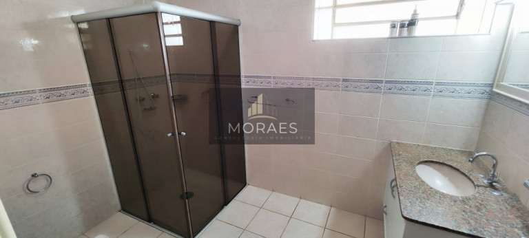 Imagem Casa com 5 Quartos à Venda, 270 m² em Centro - Botucatu Imagem Casa com 5 Quartos à Venda, 270 m² em Centro - Botucatu