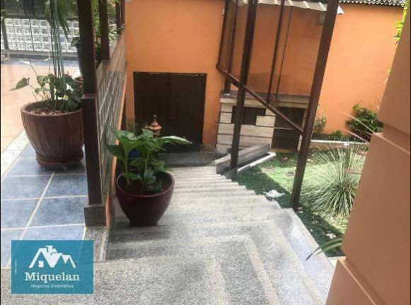 Imagem Sobrado com 5 Quartos à Venda, 790 m² em Alto Da Lapa - São Paulo Imagem Sobrado com 5 Quartos à Venda, 790 m² em Alto Da Lapa - São Paulo