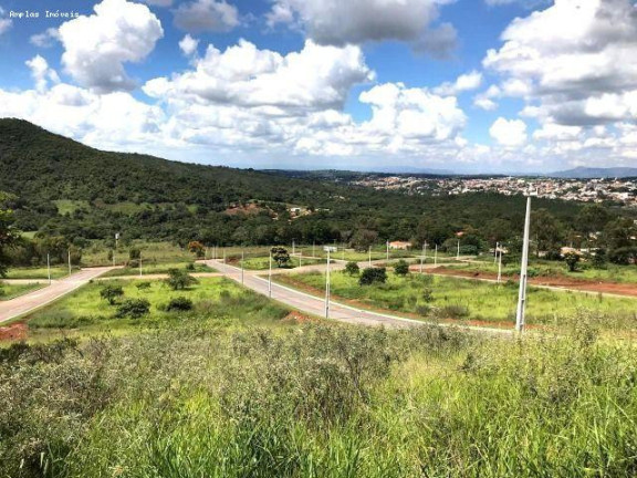 Casa com 2 Quartos à Venda, 100 m² em Bandeirantes - Mateus Leme