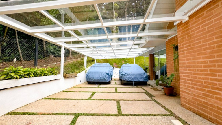 Imagem Casa com 4 Quartos à Venda, 243 m² em Alto Boa Vista - Campos Do Jordão Imagem Casa com 4 Quartos à Venda, 243 m² em Alto Boa Vista - Campos Do Jordão