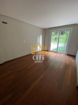 Imagem Imóvel com 2 Quartos à Venda, 117 m² em Jardim Bela Vista - Gramado Imagem Imóvel com 2 Quartos à Venda, 117 m² em Jardim Bela Vista - Gramado