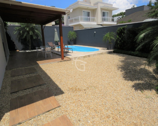 Imagem Casa com 3 Quartos à Venda, 300 m² em Anita Garibaldi - Joinville Imagem Casa com 3 Quartos à Venda, 300 m² em Anita Garibaldi - Joinville