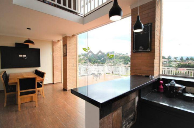 Imagem Casa com 3 Quartos à Venda, 270 m² em Vila Telma - Campos Do Jordão Imagem Casa com 3 Quartos à Venda, 270 m² em Vila Telma - Campos Do Jordão