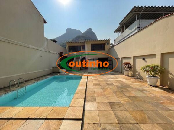 Imagem Casa com 4 Quartos à Venda, 400 m² em Barra Da Tijuca - Rio De Janeiro Imagem Casa com 4 Quartos à Venda, 400 m² em Barra Da Tijuca - Rio De Janeiro