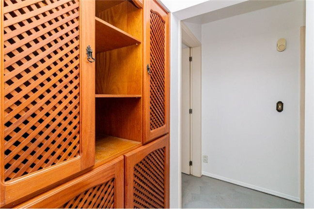 Imagem Imóvel com 3 Quartos à Venda, em Três Figueiras - Porto Alegre Imagem Imóvel com 3 Quartos à Venda, em Três Figueiras - Porto Alegre