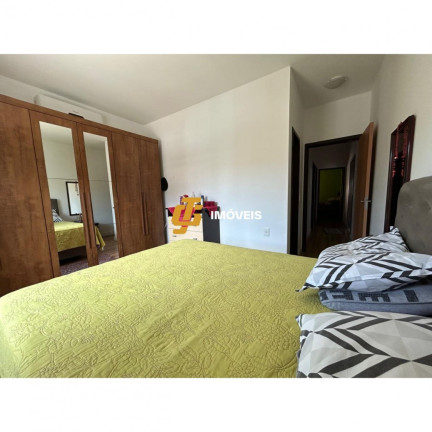 Imagem Casa com 6 Quartos à Venda, 288 m² em Monte Alegre - Camboriú Imagem Casa com 6 Quartos à Venda, 288 m² em Monte Alegre - Camboriú