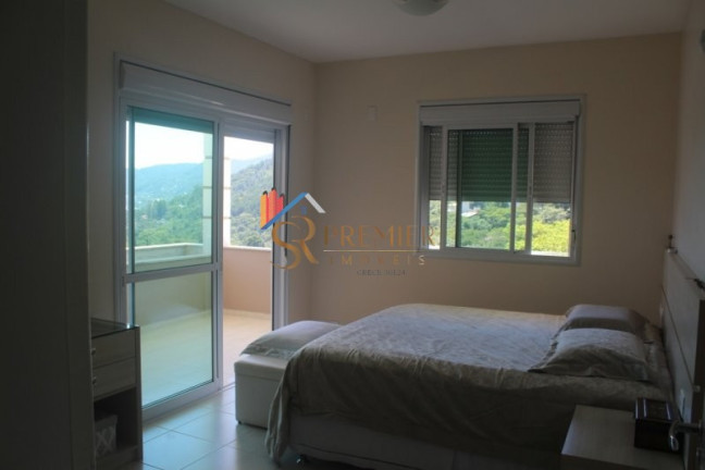 Imagem Casa com 4 Quartos à Venda, 651 m² em Córrego Grande - Florianópolis Imagem Casa com 4 Quartos à Venda, 651 m² em Córrego Grande - Florianópolis