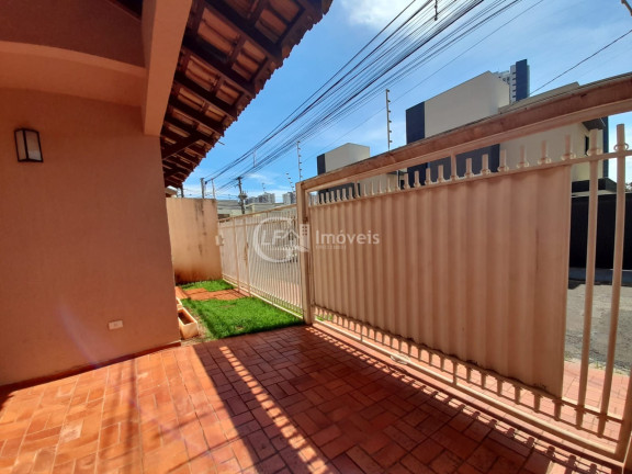 Imagem Casa com 3 Quartos à Venda, 117 m² em Vila Margarida - Campo Grande Imagem Casa com 3 Quartos à Venda, 117 m² em Vila Margarida - Campo Grande