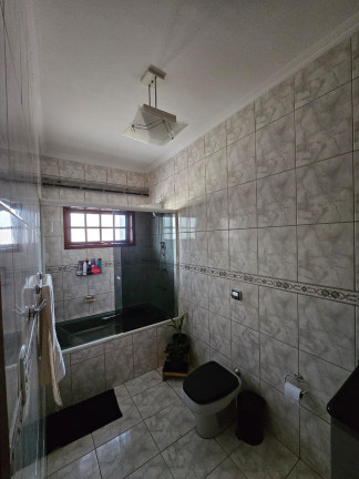 Imagem Casa com 3 Quartos à Venda, 266 m² em Jardim Emília - Sorocaba Imagem Casa com 3 Quartos à Venda, 266 m² em Jardim Emília - Sorocaba