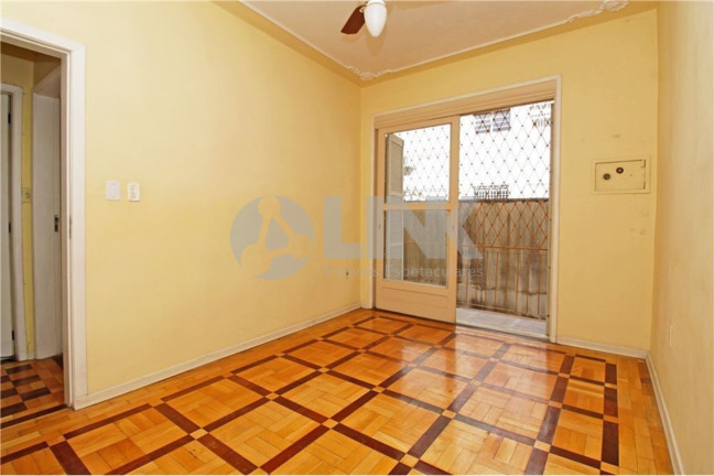 Imagem Apartamento com 2 Quartos à Venda, 67 m² em Santana - Porto Alegre