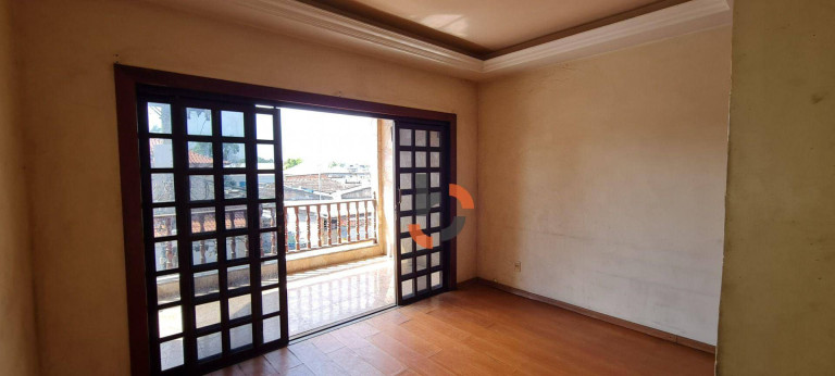 Casa com 4 Quartos à Venda, 452 m² em Cerâmica - Nova Iguaçu