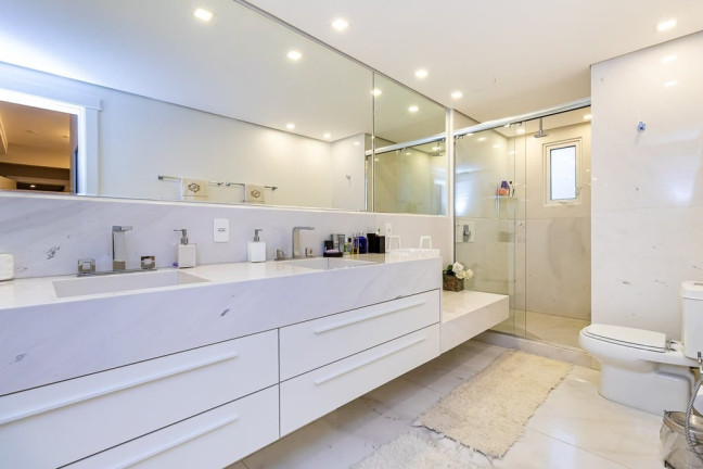 Imagem Apartamento com 3 Quartos à Venda, 223 m² em Bela Vista - Porto Alegre Imagem Apartamento com 3 Quartos à Venda, 223 m² em Bela Vista - Porto Alegre