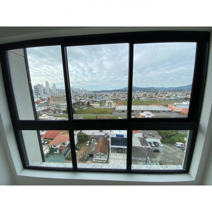 Imagem Apartamento com 2 Quartos à Venda, 75 m² em Centro - Balneário Camboriú