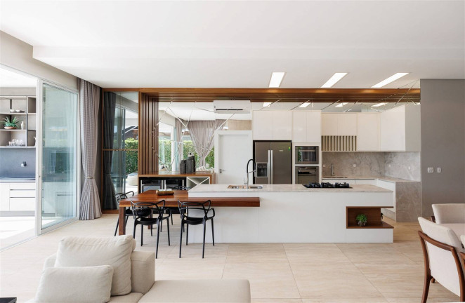 Imagem Casa com 4 Quartos à Venda, 450 m² em Camboriú Imagem Casa com 4 Quartos à Venda, 450 m² em Camboriú