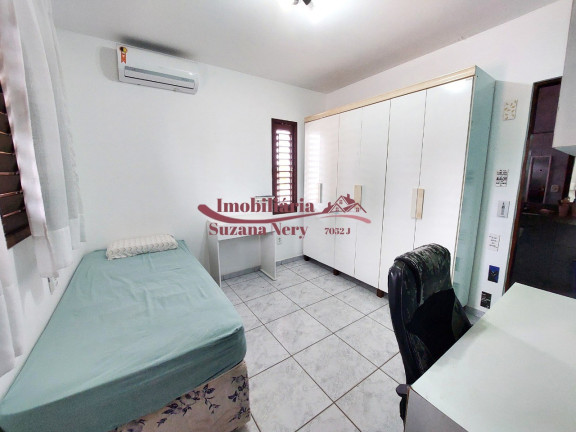 Imagem Casa com 3 Quartos à Venda, em Candelária - Natal Imagem Casa com 3 Quartos à Venda, em Candelária - Natal