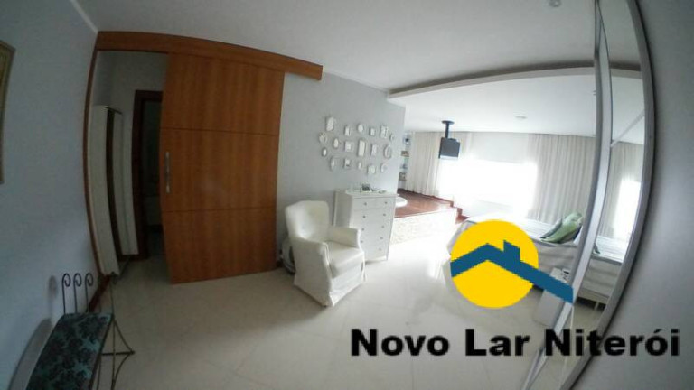 Imagem Casa com 5 Quartos à Venda, 320 m² em São Francisco - Niterói Imagem Casa com 5 Quartos à Venda, 320 m² em São Francisco - Niterói