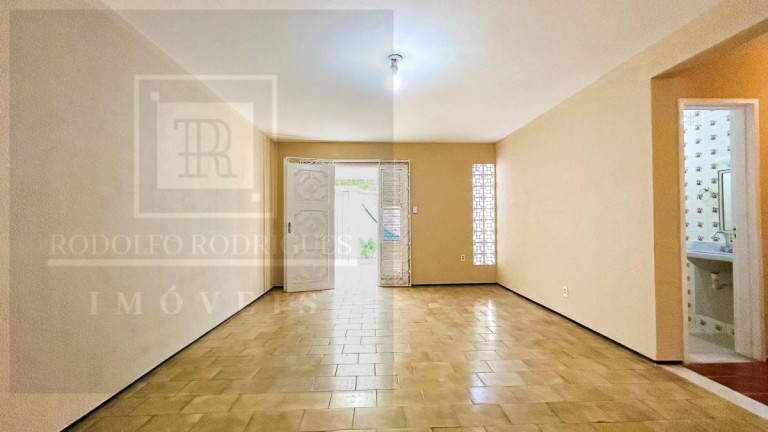 Imagem Casa com 3 Quartos à Venda, 210 m² em álvaro Weyne - Fortaleza