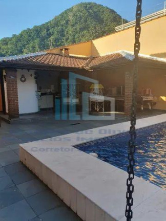 Imagem Casa com 4 Quartos à Venda, 300 m² em Canto Do Forte - Praia Grande Imagem Casa com 4 Quartos à Venda, 300 m² em Canto Do Forte - Praia Grande
