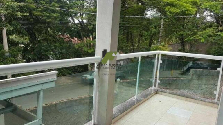 Imagem Casa com 3 Quartos à Venda, 240 m²