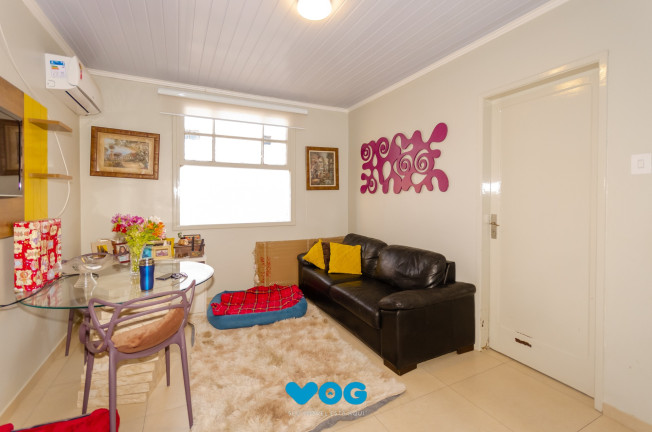 Imagem Imóvel com 2 Quartos à Venda, 57 m² em Petrópolis - Porto Alegre Imagem Imóvel com 2 Quartos à Venda, 57 m² em Petrópolis - Porto Alegre