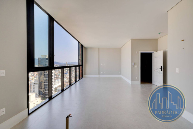 Imagem Apartamento com 4 Quartos à Venda, 135 m² em Centro - Balneário Camboriú