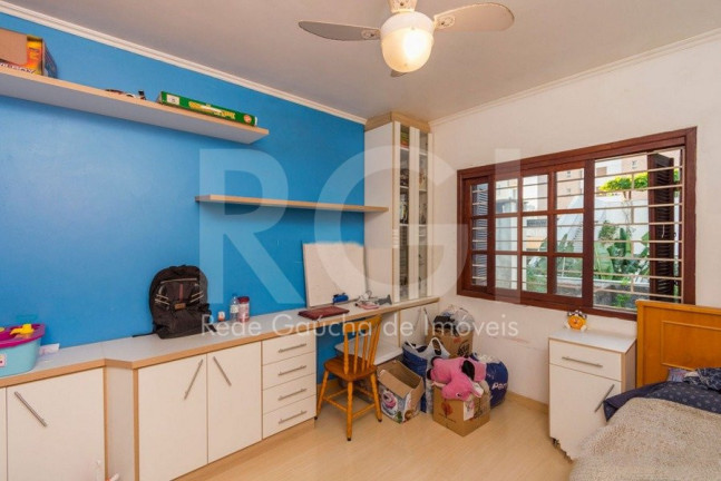 Imagem Casa com 3 Quartos à Venda, 250 m² em Menino Deus - Porto Alegre Imagem Casa com 3 Quartos à Venda, 250 m² em Menino Deus - Porto Alegre