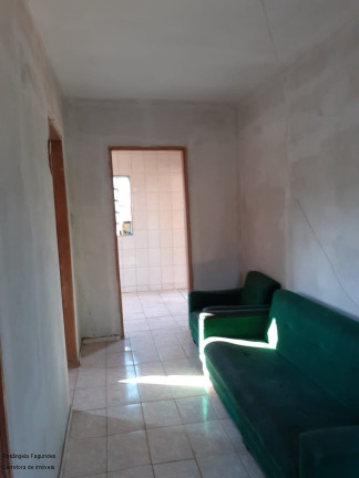 Imagem Imóvel com 5 Quartos para Alugar, 80 m² em C. Dos Mourões - Andradas Imagem Imóvel com 5 Quartos para Alugar, 80 m² em C. Dos Mourões - Andradas