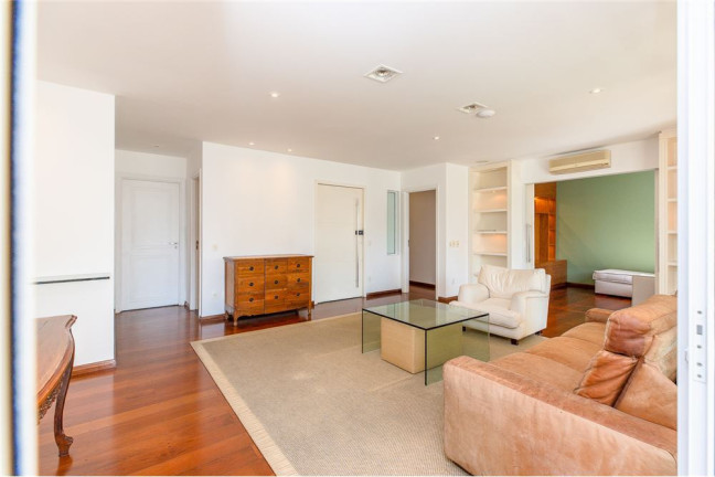 Imagem Apartamento com 3 Quartos à Venda, 181 m² em Moema - São Paulo Imagem Apartamento com 3 Quartos à Venda, 181 m² em Moema - São Paulo