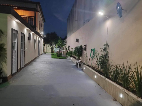 Imagem Casa com 3 Quartos à Venda, 300 m²