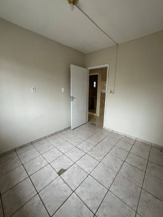 Imagem Casa com 2 Quartos para Alugar,  em Taboão - Diadema
