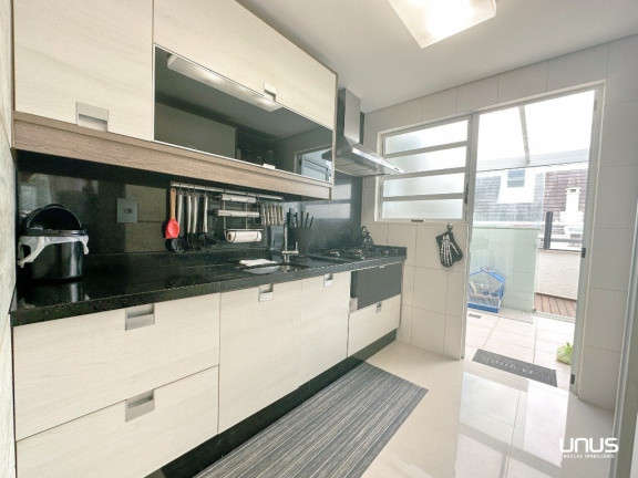 Imagem Cobertura com 3 Quartos à Venda, 268 m² em Coqueiros - Florianópolis