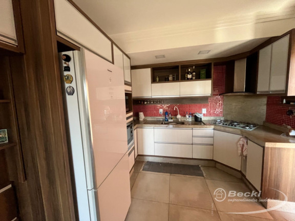 Imagem Casa com 4 Quartos à Venda, 219 m² em Floresta - Joinville Imagem Casa com 4 Quartos à Venda, 219 m² em Floresta - Joinville