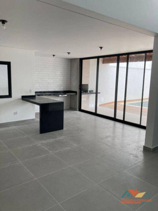 Imagem Sobrado com 4 Quartos à Venda, 180 m² em Balneário Copacabana - Caraguatatuba